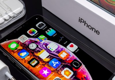 apple iphone quarterly report