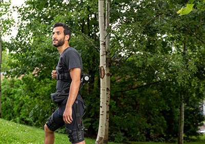 tight-fitting harvard exoskeleton exosuit with video