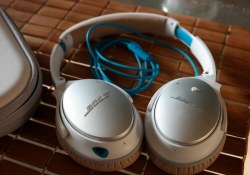 Bose audio headphones