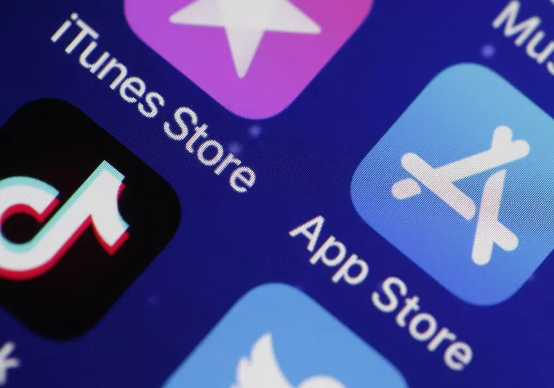 Facebook blames Apple's App Store policies for launching incomplete ...