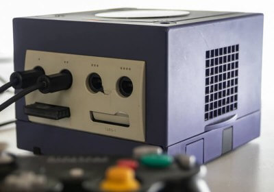 builder mods gamecube amd-powered gaming desktop modding with video