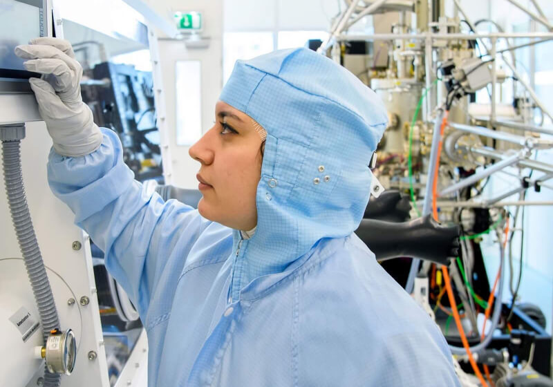 Researchers at Eindhoven have finally developed photonic silicon | TechSpot