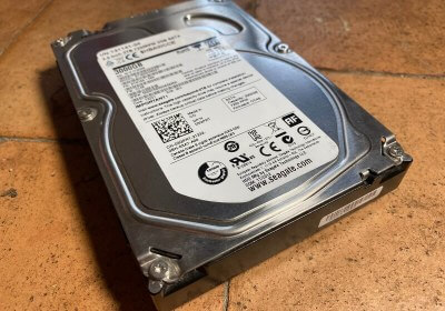 hdd shipments tank industry