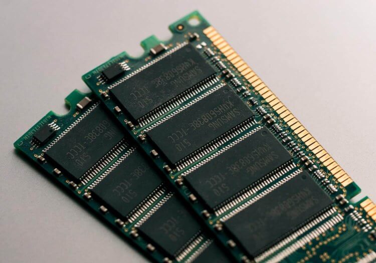 Anatomy of RAM