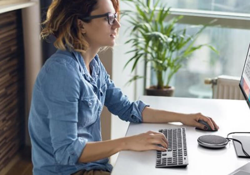 Dell launches a USBC hub with integrated speakerphone for your remote