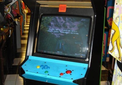 quake id software encryption arcade with video