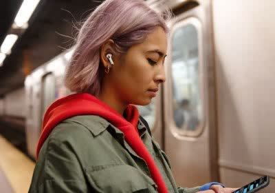 wireless earphones