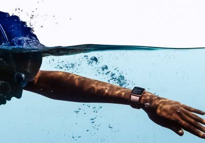 man apple watch emergency