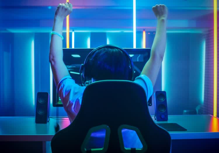 gaming pc gaming win esports winning free freebie