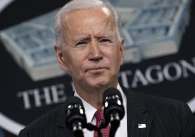 biden discuss semiconductor supply chain pat gelsinger intel component shortages joe biden