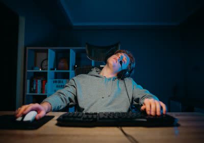 rise twitch streaming livestream facebook gaming