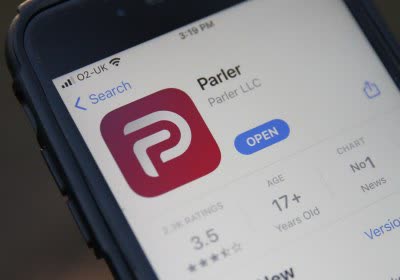 apple parler app store