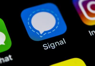 signal social media messaging