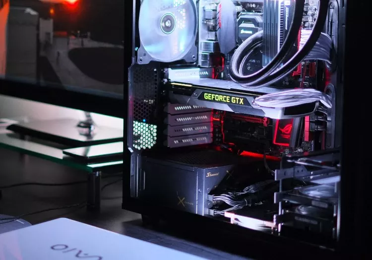 The Best Old-School PC Cases