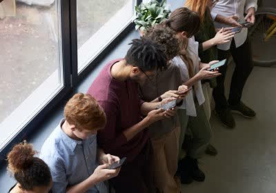 apple samsung smartphone huawei xiaomi vivo