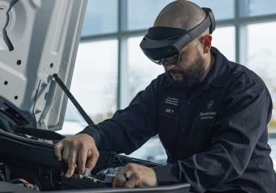 mercedes-benz microsoft hololens