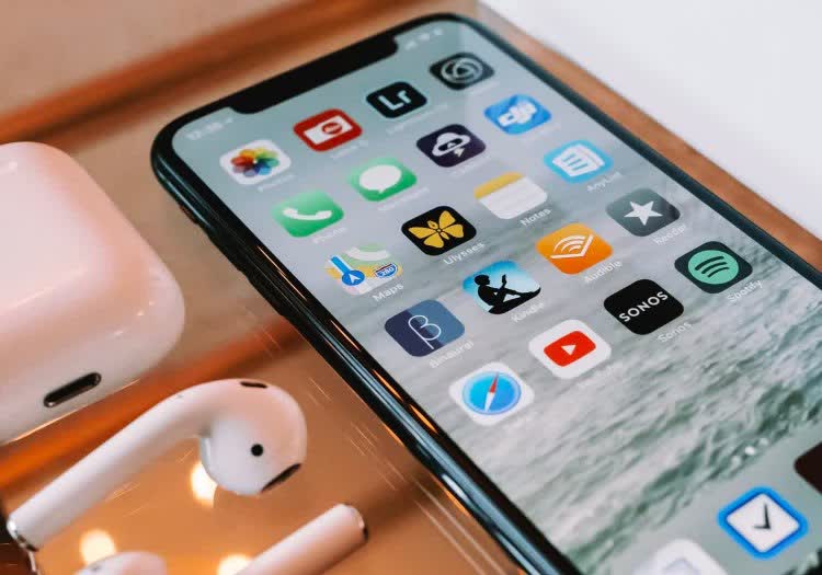 The Best Phones for Every Budget - Holidays 2021