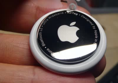 carjackers apple airtags apple tracking theft airtags with video