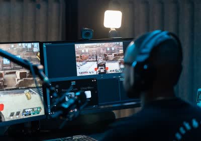 streaming light logitech litra glow