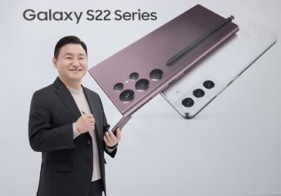 samsung galaxy galaxy s22 phone