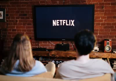 netflix subscribers share passwords survey finds netflix
