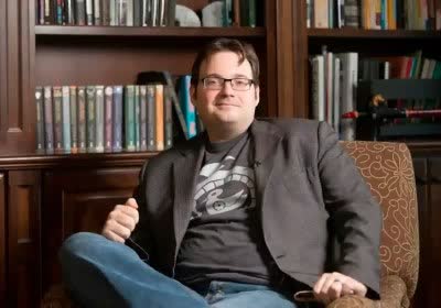 Brandon Sanderson