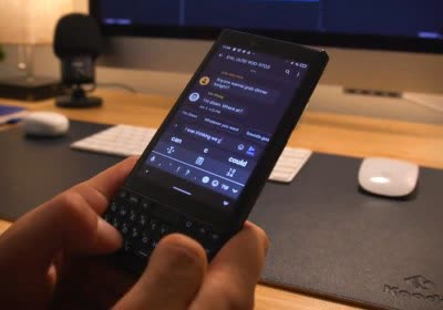 unihertz titan slim hits kickstarter goal with video