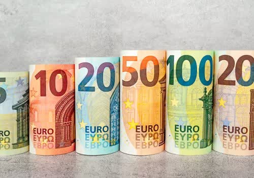euro money bills