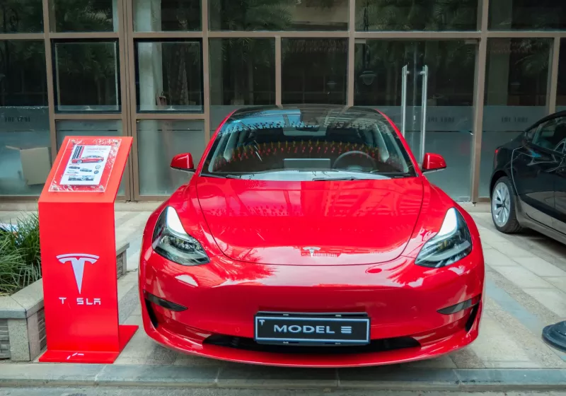 Tesla set a new record with 343,830 electric vehicles delivered in the ...
