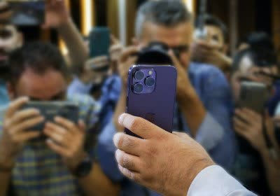 apple iphone pro covid-19 chinese foxconn