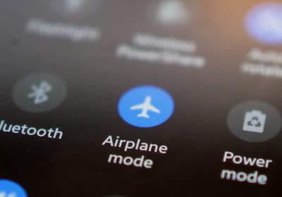 air travel cellular networks airlines connectivity