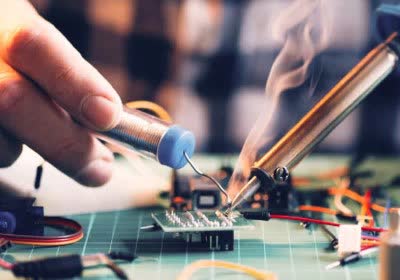 apple iphone europe macbook repair right to repair