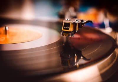 harman jbl weekly vinyl album sales break modern-era