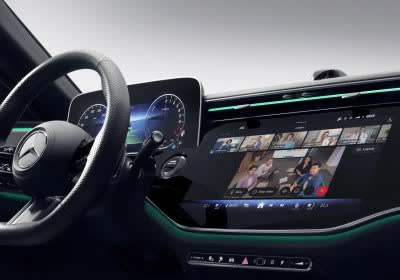 webex mercedes-benz e-class cisco mercedes-benz video call hybrid workplace work from home