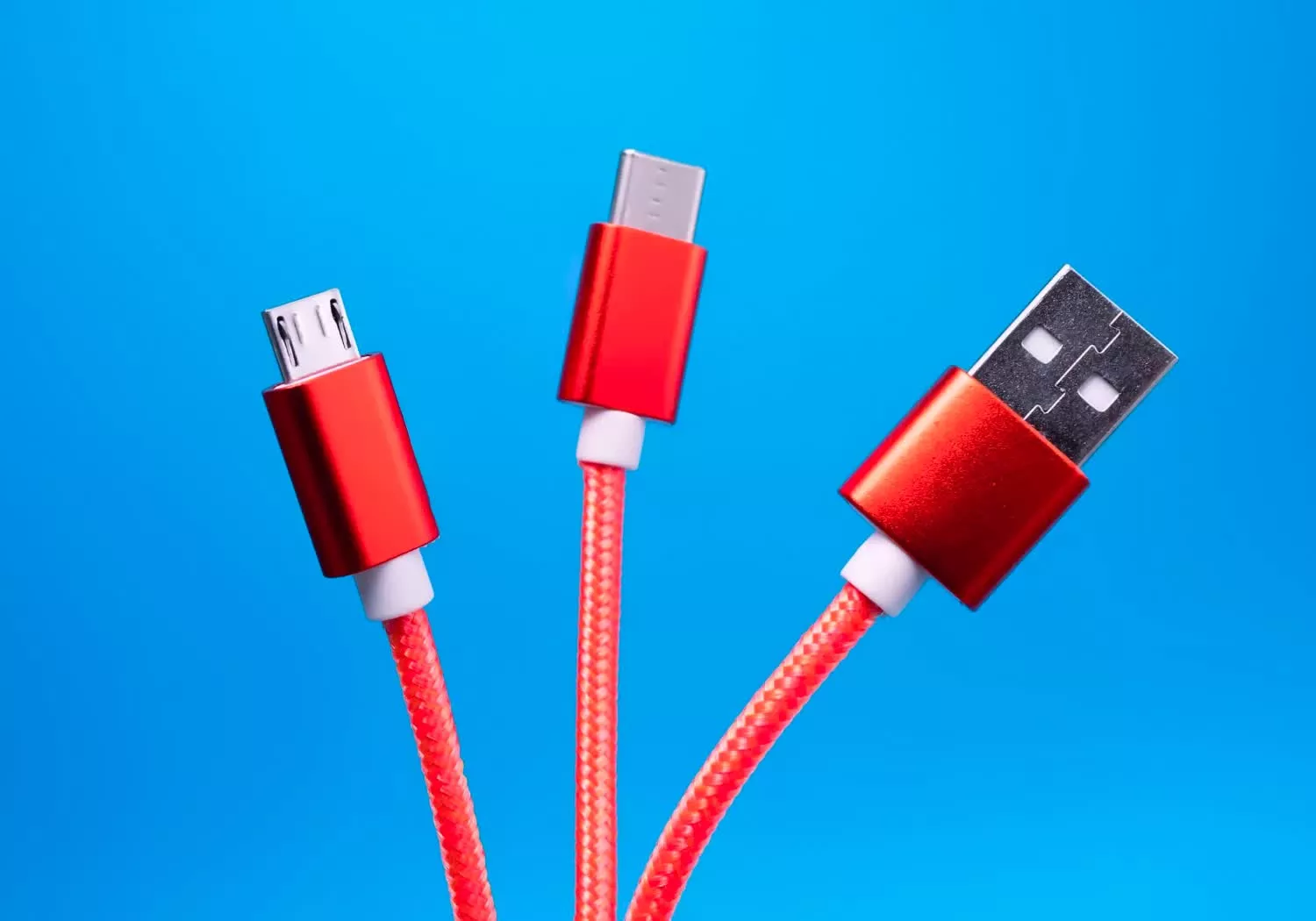 What was the first mainstream computer to use USB as the only port for connecting peripherals?