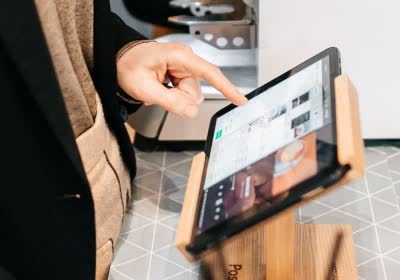 tipping -checkout customers crying emotional blackmail