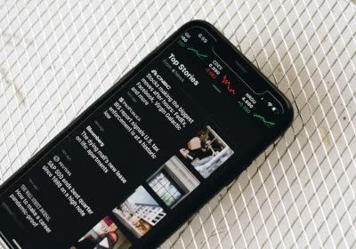 canada forces google facebook pay outlets linking articles google meta