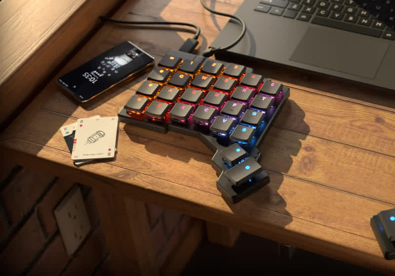ZSA Voyager: a low-profile, split ergonomic keyboard for maximum, costly customization