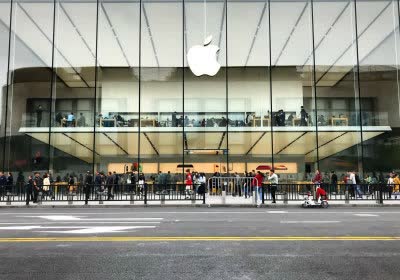 iphone china apple sales shareholder iphone 15