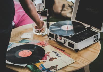 vinyl cds music streaming