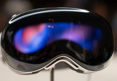 apple vision pro apple vision pro mixed reality shipments ming-chi kuo