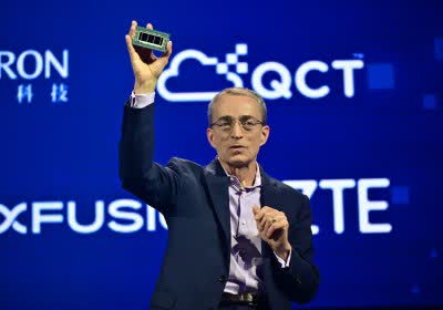 intel pat gelsinger computex intel ceo cpu keynote opinion lunar lake ai pc