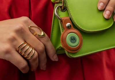 motorola bluetooth moto tag tracking