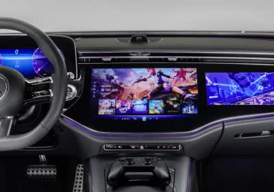 mercedes-benz touchscreen cloud gaming automotive boosteroid