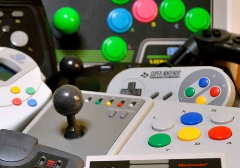 Retro gaming crime ring busted in Italy, seizing 12,000 fake consoles ...