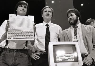 apple steve jobs steve wozniak money startups history culture