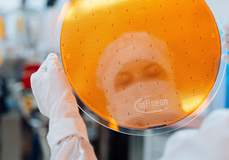 Intel embraces the multi-foundry approach, currently outsourcing 30% of its wafer production to TSMC