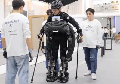 iron man-inspired robots accessibility iron man exoskeleton with video