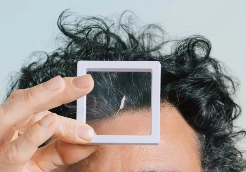 Robots the size of rice grains aim to revolutionize brain surgery