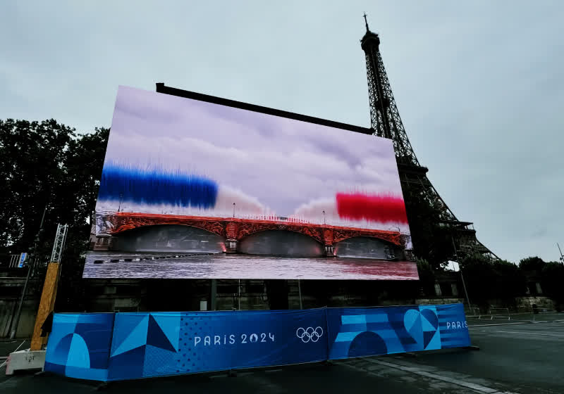The world's largest mobile LED screen measures a whopping 767 inches